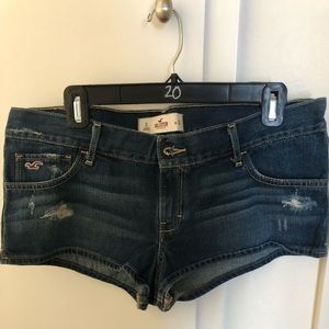 Hollister Distressed Short